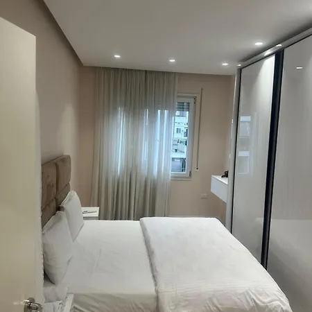 Daily 3 Apartamento Tirana